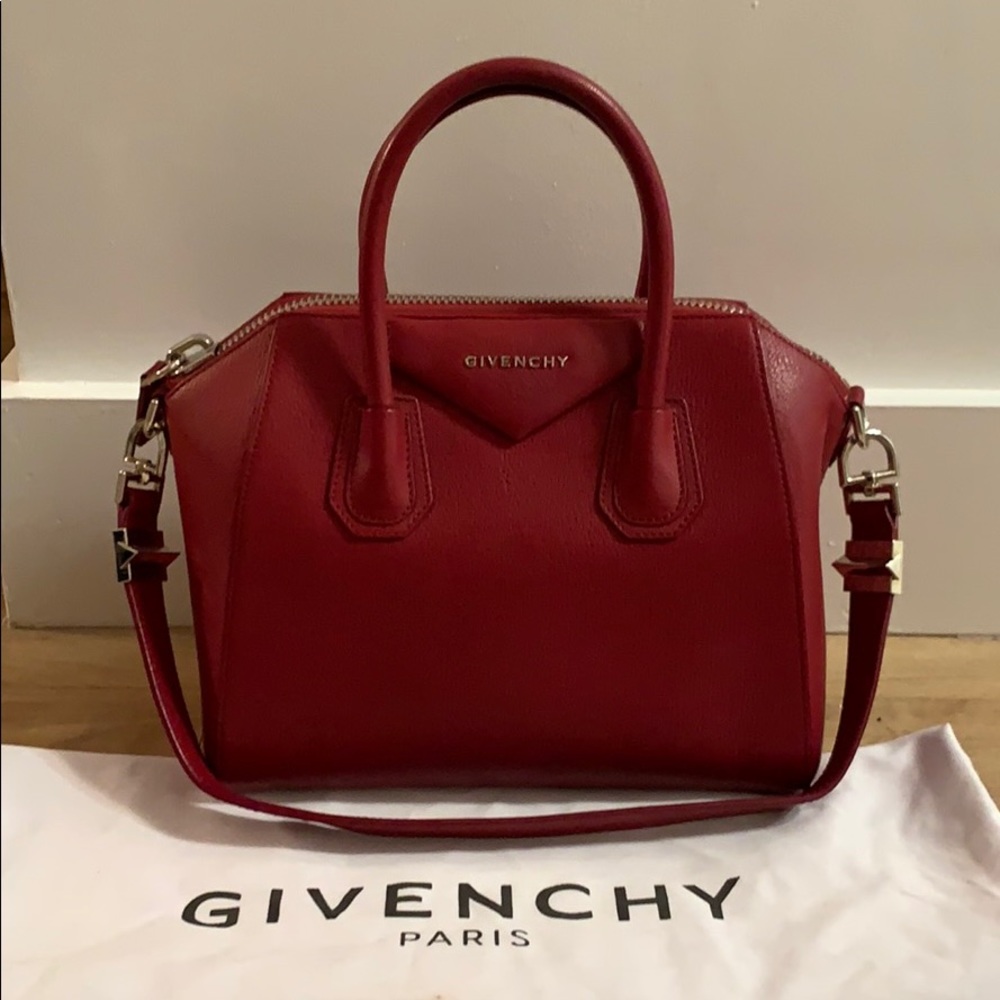 Small Antigona leather sandal - rare color from HK